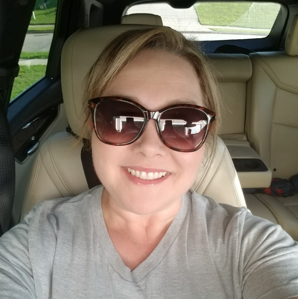 Meet your Posher, Jennifer